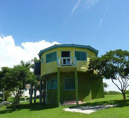 Waikiki Guest House Treasure Beach Exterior foto